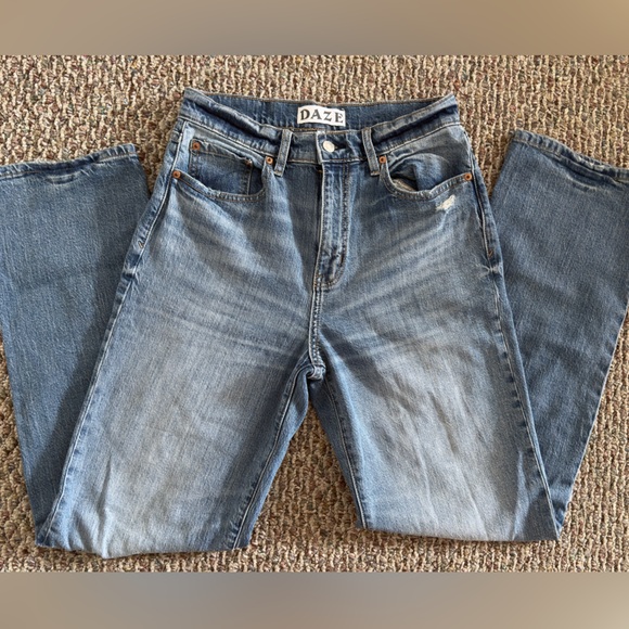 Daze Women's Blue Boyfriend Jeans - Picture 1 of 6